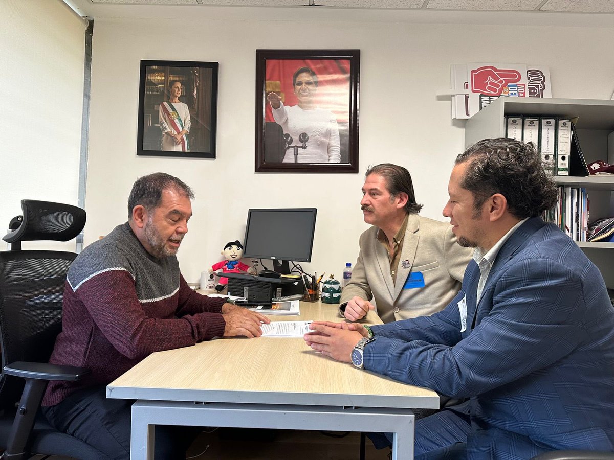 andactores's tweet photo. Reunión de cabildeo del Secretario de Exterior @cuetara con el Diputado Humberto Aldana, para impulsar la iniciativa de “LEY ANDA”; que protege a las y los niños artistas de México.
#SomosANDA #ANDAmostrabajando #LeyANDA https://t.co/6myR7WGtHY
