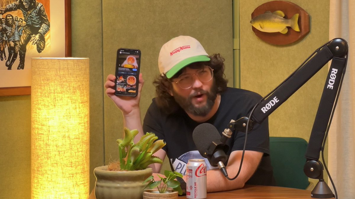 PlumbingTheScreen tweet media