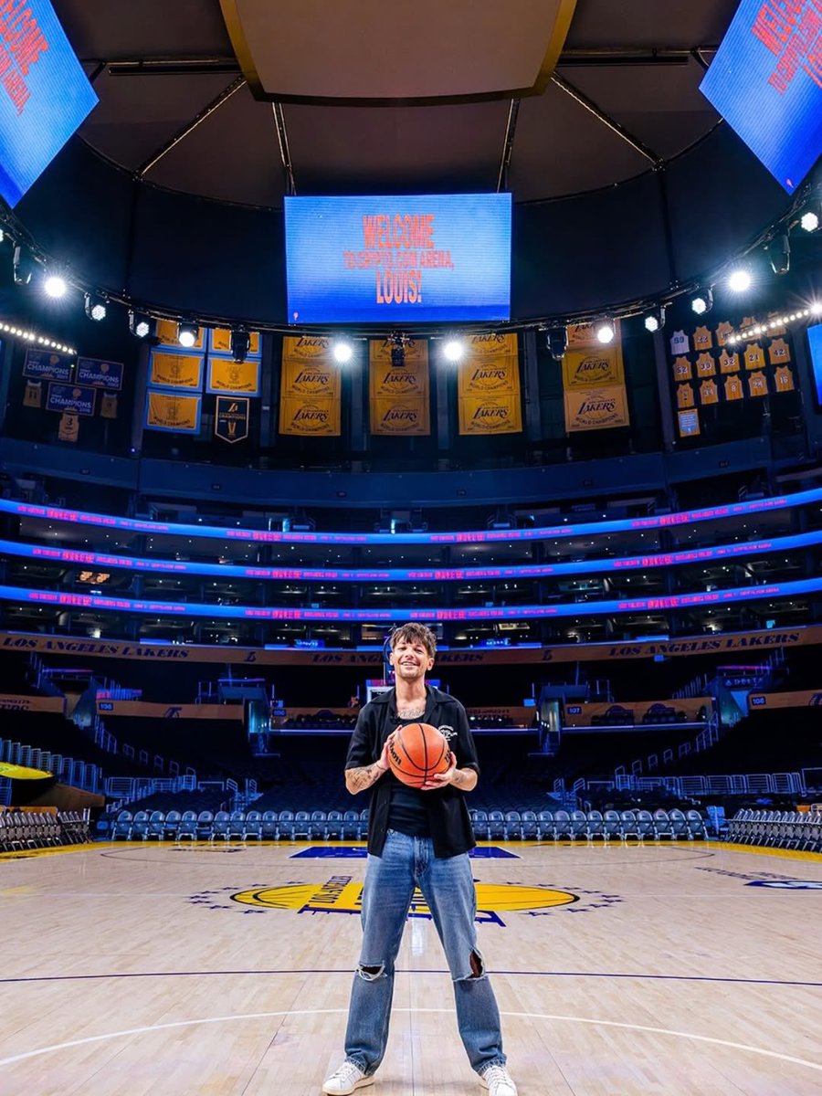 Harry & Louis Updates tweet media