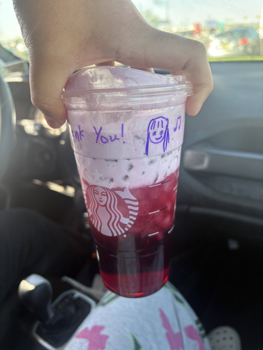 nate is seeing ariana 🧚‍♂️ ｡˚❀ ☼ tweet media