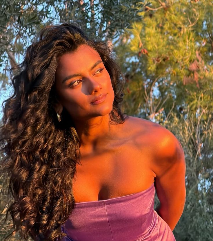 simone ashley's connoisseur tweet media