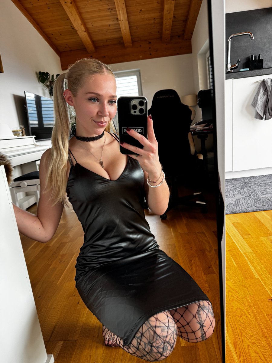 Valerie Star tweet media