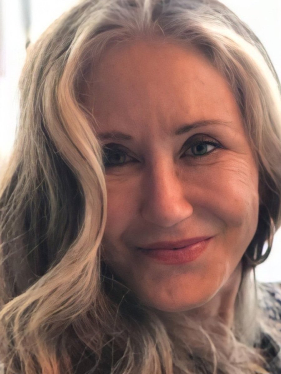 Mary MCD Smiles tweet media