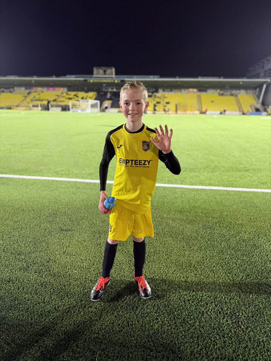 Laura Gribben tweet media