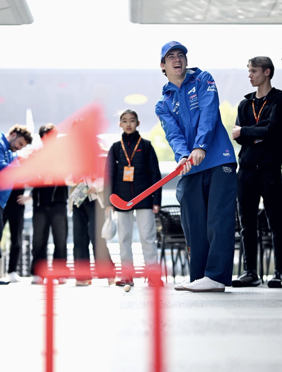 Tina ⁴³ 🎀 tweet media