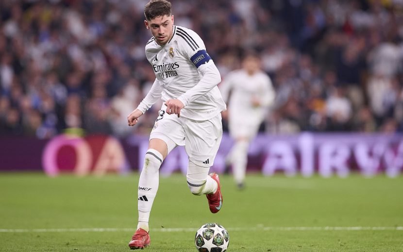 No sé si se volverá a repetir en un mismo fin de semana: <a href="/FCBarcelona/">FC Barcelona</a> y <a href="/realmadrid/">Real Madrid C.F.</a> ganaron con goles de sus capitanes <a href="/RonaldAraujo_4/">Ronald Araujo</a> y <a href="/fedeevalverde/">Fede Valverde</a>, ambos #uruguayos. Para mi si no es inédito pega en el palo 
🇺🇾⚽