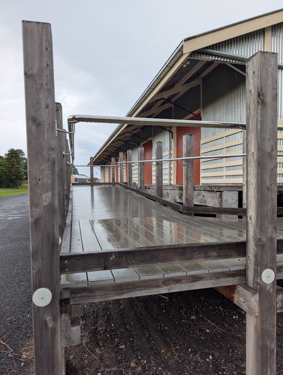 Bundogs's tweet image. Morning stroll today to Port Fairy 
Dodging some rain at the Railway Goods Shed which has some 💰 pumped into it 
Nice bit of history and shelter 😜 #outandabout #wetweatherantics #hobboatthegoodshed