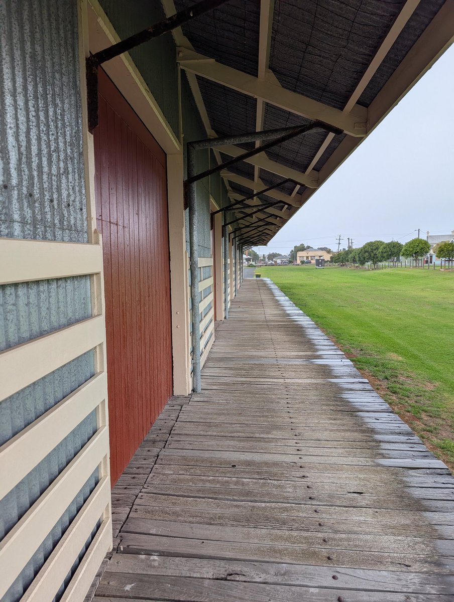 Bundogs's tweet image. Morning stroll today to Port Fairy 
Dodging some rain at the Railway Goods Shed which has some 💰 pumped into it 
Nice bit of history and shelter 😜 #outandabout #wetweatherantics #hobboatthegoodshed