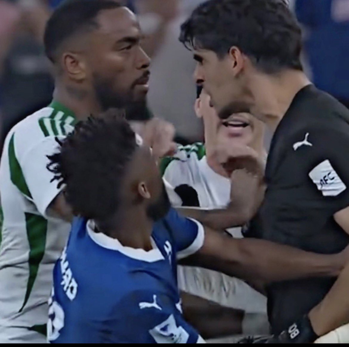 غّيـــم tweet media