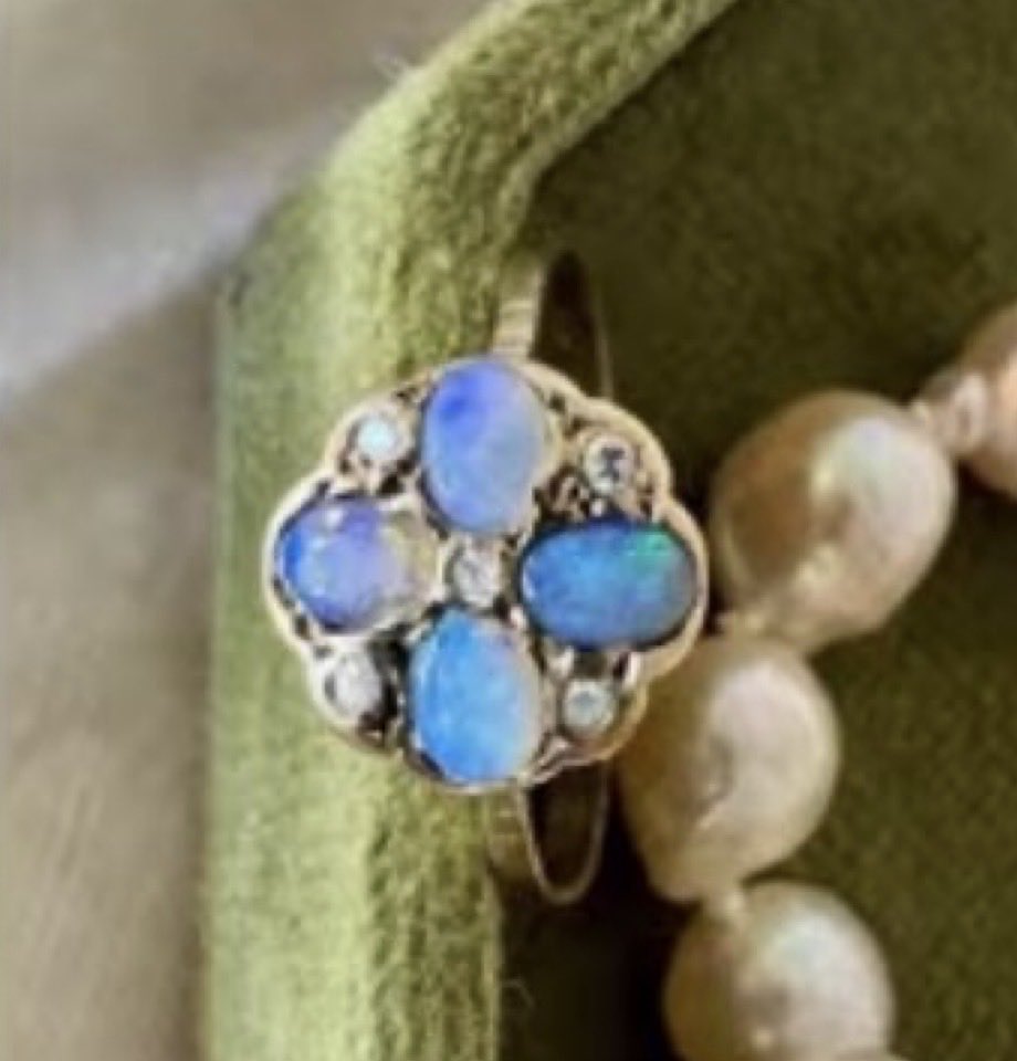 Lauren60 tweet media