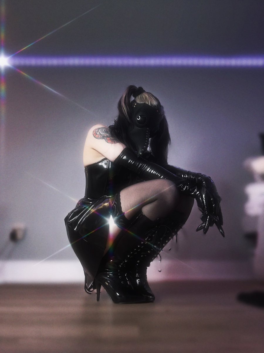 plague⚰️ tweet media