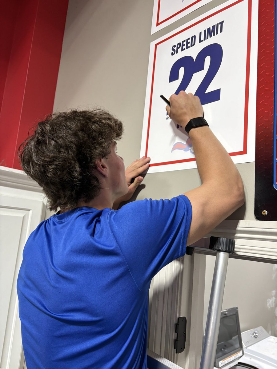 Austin Helus tweet media