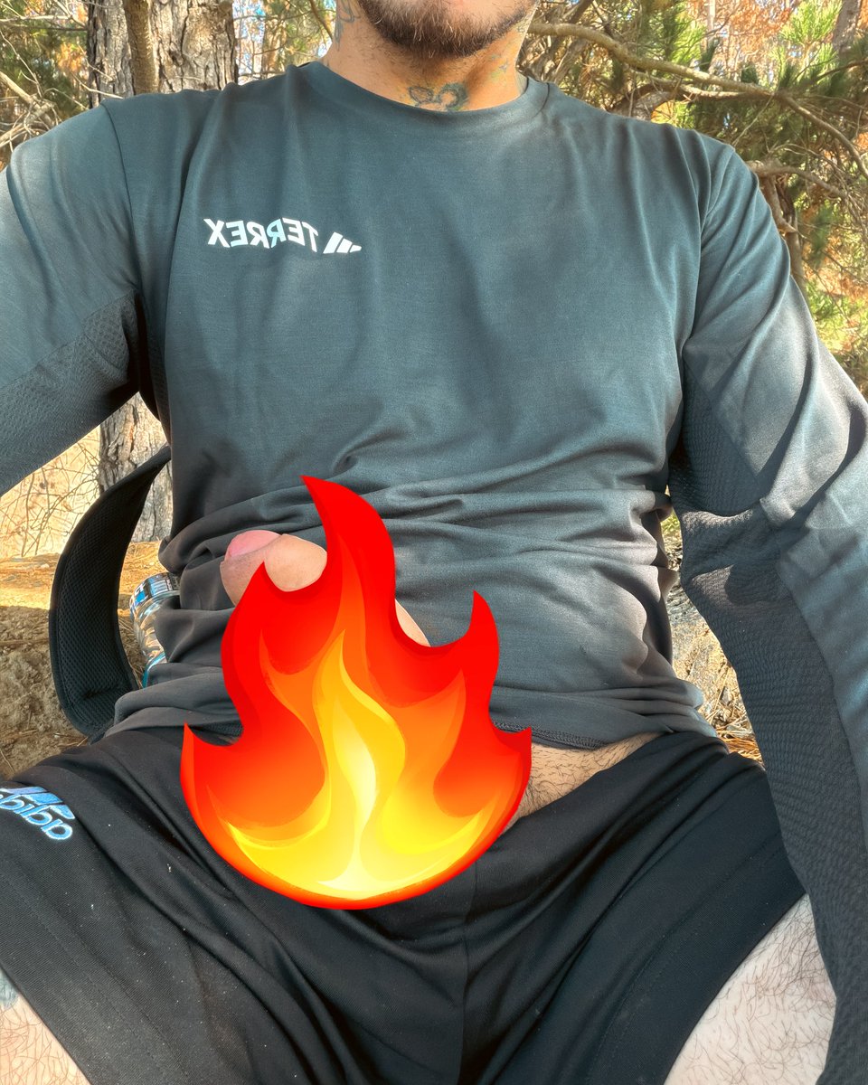 theareskillrock 👀 tweet media