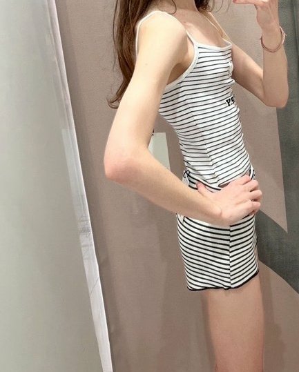 しおん tweet media