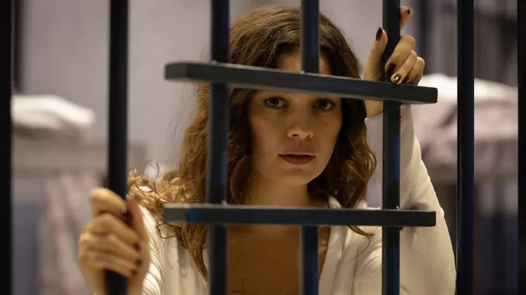 Para Sophie Charlotte tweet media