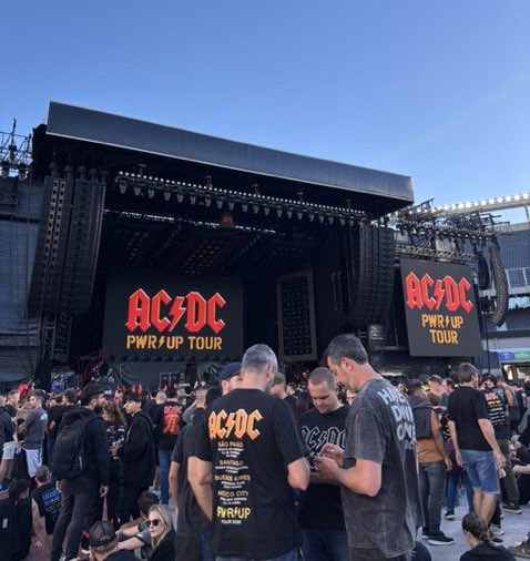 🎸 Rock History 🎸 tweet media