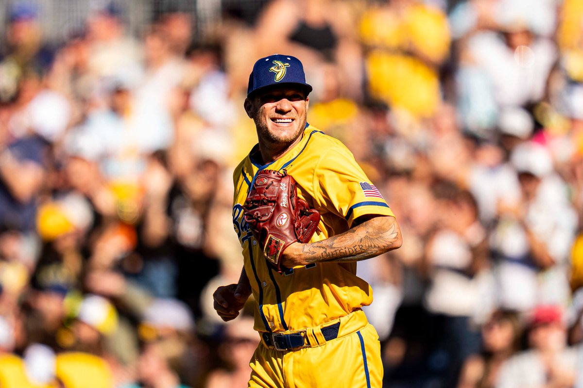 Petco Park tweet media