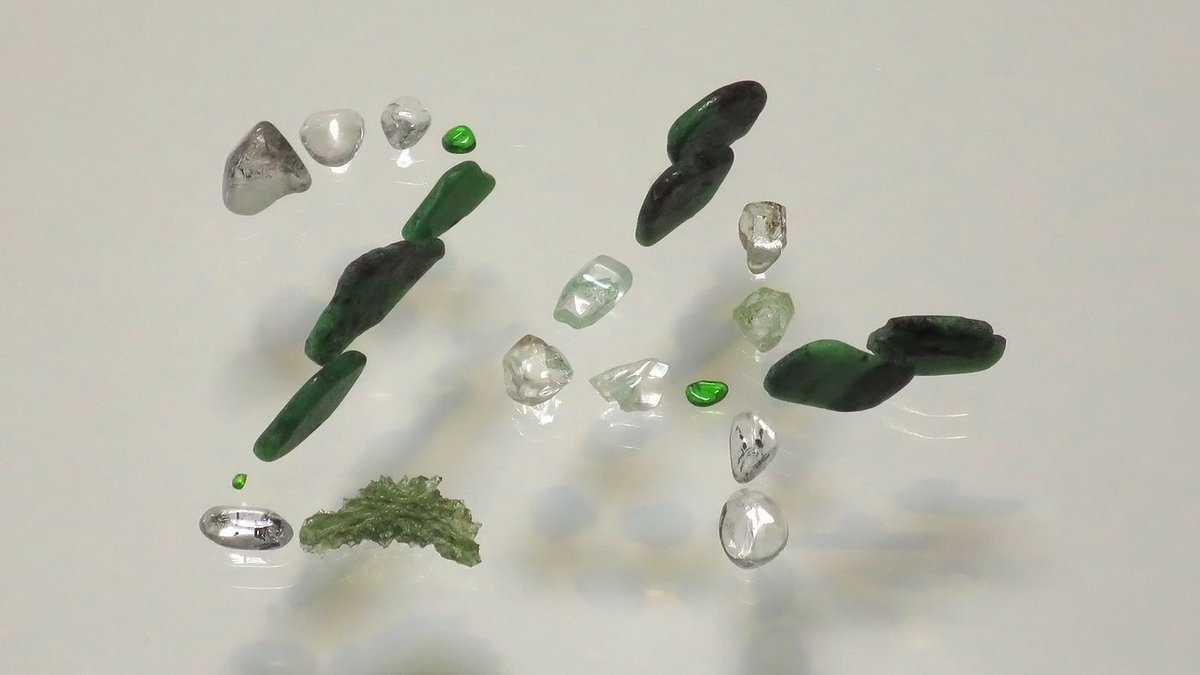 鉱物カレンダー SandTherapy tweet media