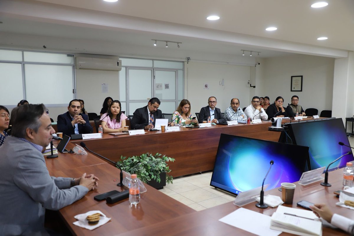 IEEPCO's tweet photo. 📄#IEEPCO e @INE_Oaxaca fortalecen coordinación institucional  rumbo a los siguientes procesos electorales. Leer comunicado en https://t.co/teuXVwlUoc https://t.co/g6NpQuXF3A
