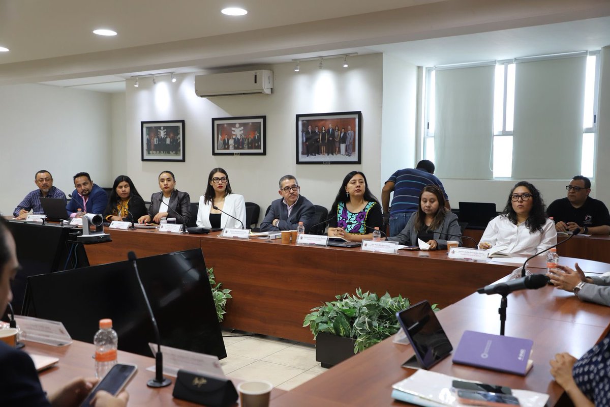 IEEPCO's tweet photo. 📄#IEEPCO e @INE_Oaxaca fortalecen coordinación institucional  rumbo a los siguientes procesos electorales. Leer comunicado en https://t.co/teuXVwlUoc https://t.co/g6NpQuXF3A