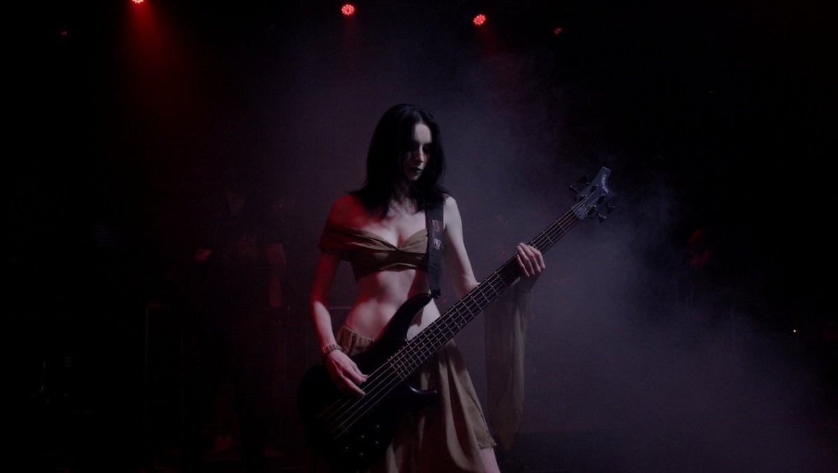 EnticingAI tweet media