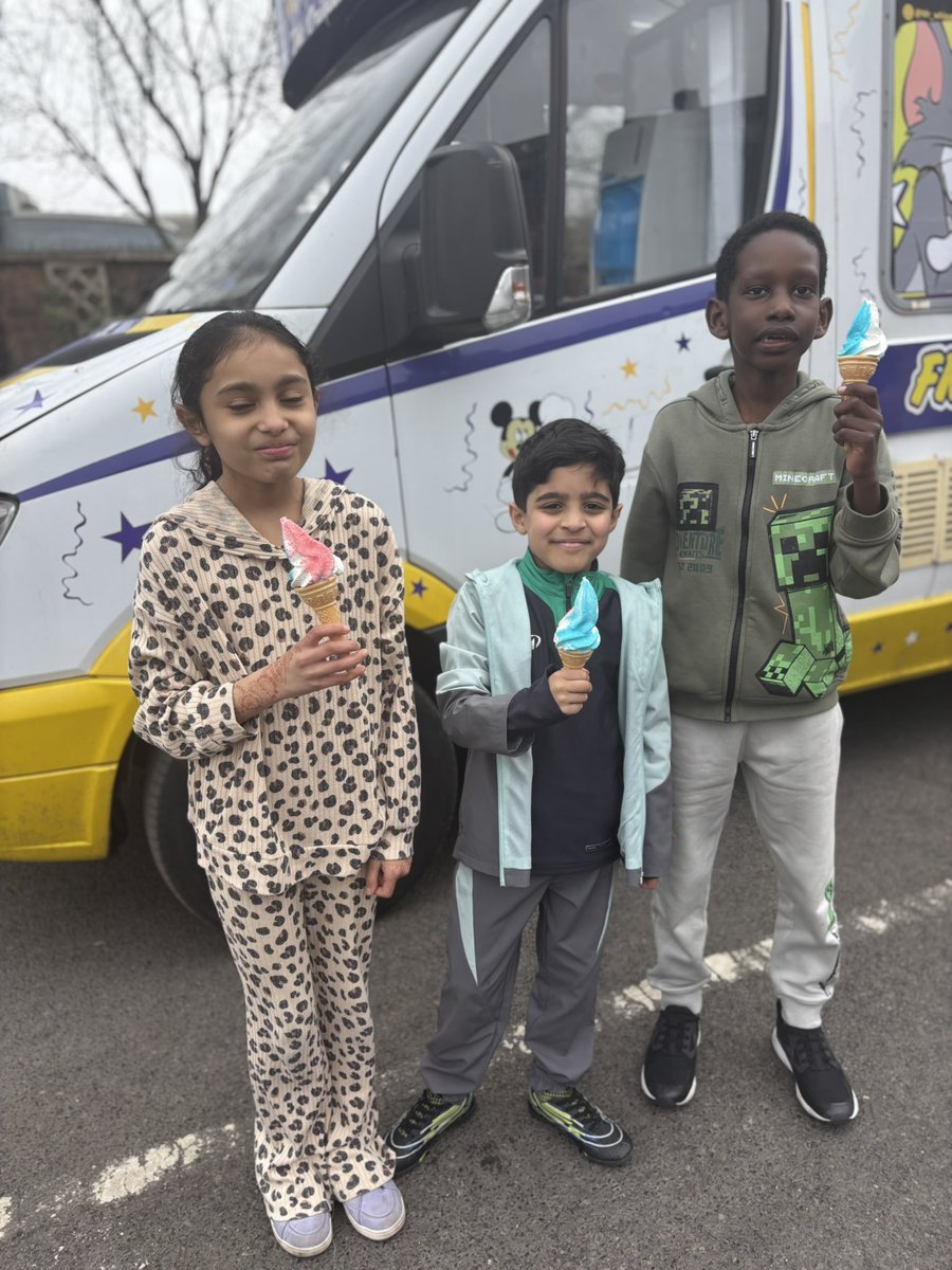 olive_bolton's tweet image. Is Eid Party Day complete without a visit from the #IceCreamVan #Teamwork #SweetTreats #Happiness #Wellbeing #Celebrate #Memories #Experiences #Celebrations #EidParty #WeAreStar