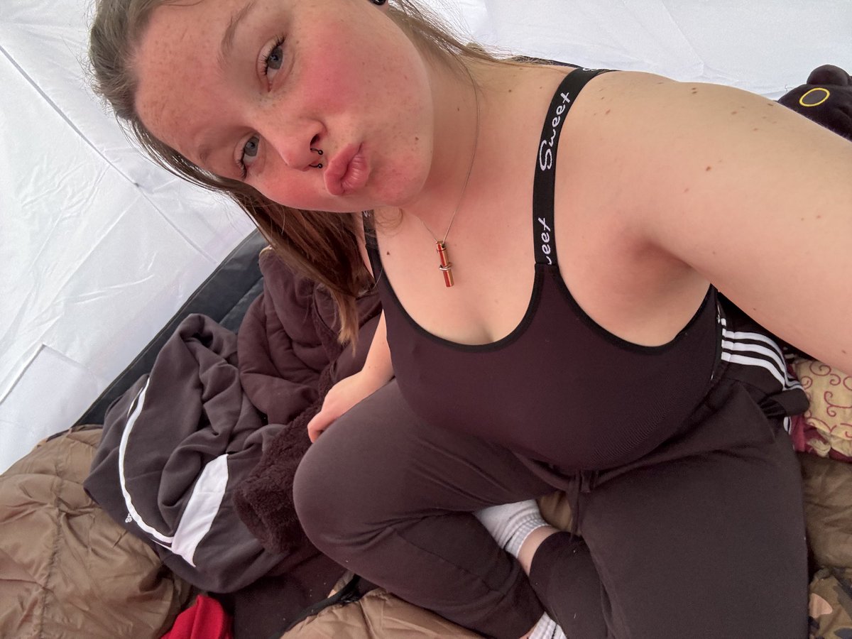 maddy m🤍 tweet media