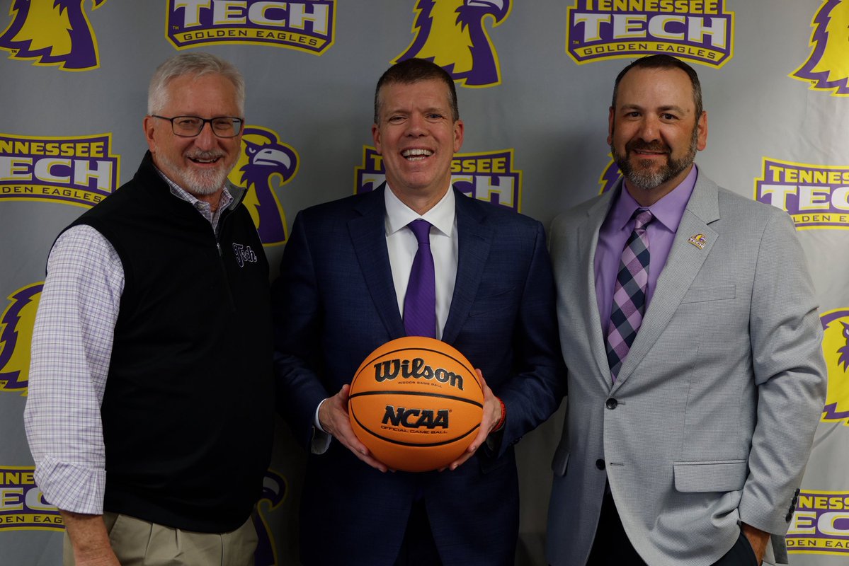 Men’s Basketball Head Coach Tobin Anderson!

#WingsUp