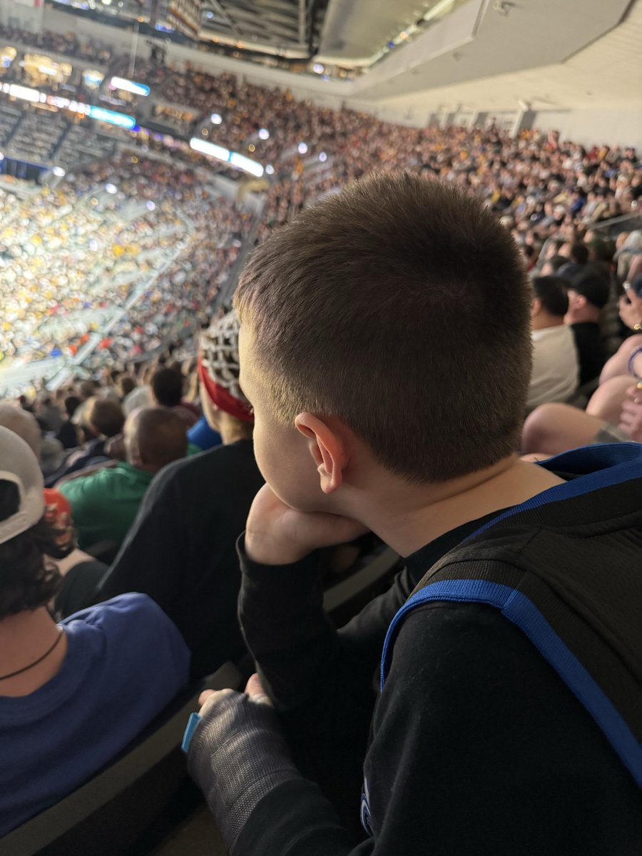kstewart85's tweet photo. Awesome experience with Graham at the NCAA games https://t.co/BspNaGawkr