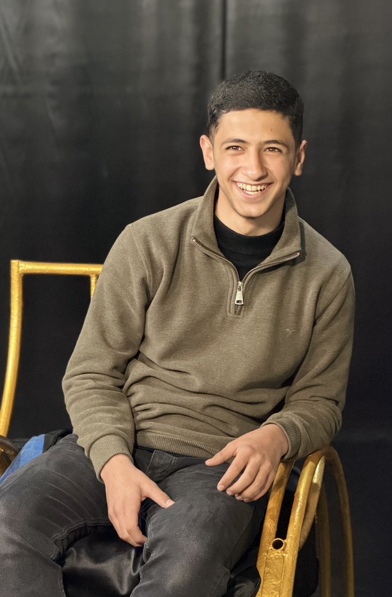 نحاول أن نقتنص لحظاتٍ من السعادة والفرح، رغم قسوة الأيام التي عشناها، ورغم الحرب على غزة وما خلّفته من وجعٍ وفقدٍ للأحباب والغوالي

نحاول أن نبتسم، لا نسيانًا، بل وفاءً لهم، وتمسّكًا بالحياة التي أرادوا لنا أن نعيشها.

فالفرح هنا ليس ترفًا ..