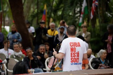 #CubaNoEstáSola,la Solidaridad con la Revolución cubana siempre ha estado presente, como expreso Martí..... Quien se levanta hoy por #Cuba se levanta para todos los tiempos