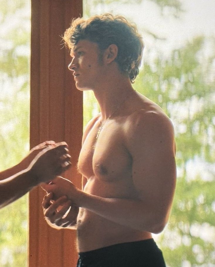 nat. 🪩 tweet media