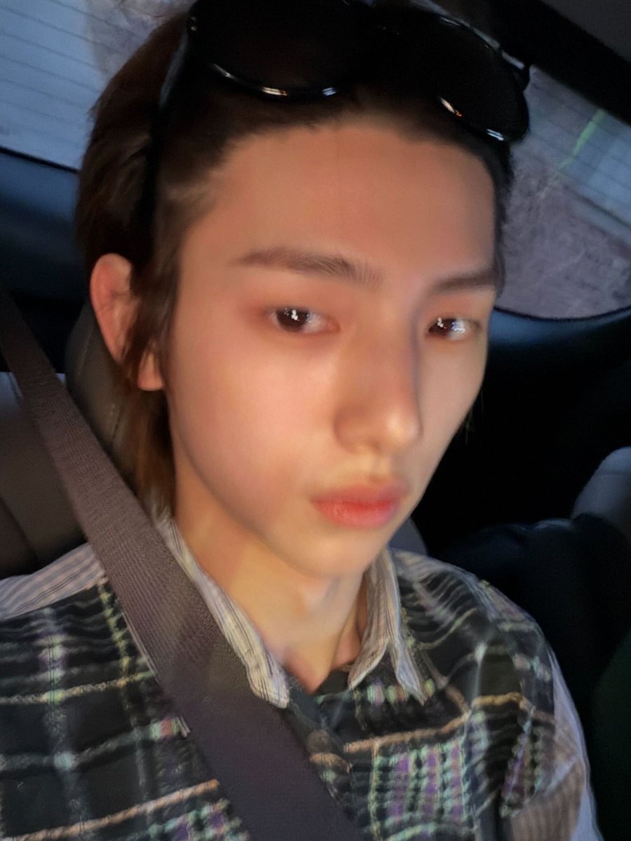 LIVE translation by©️크크 tweet media