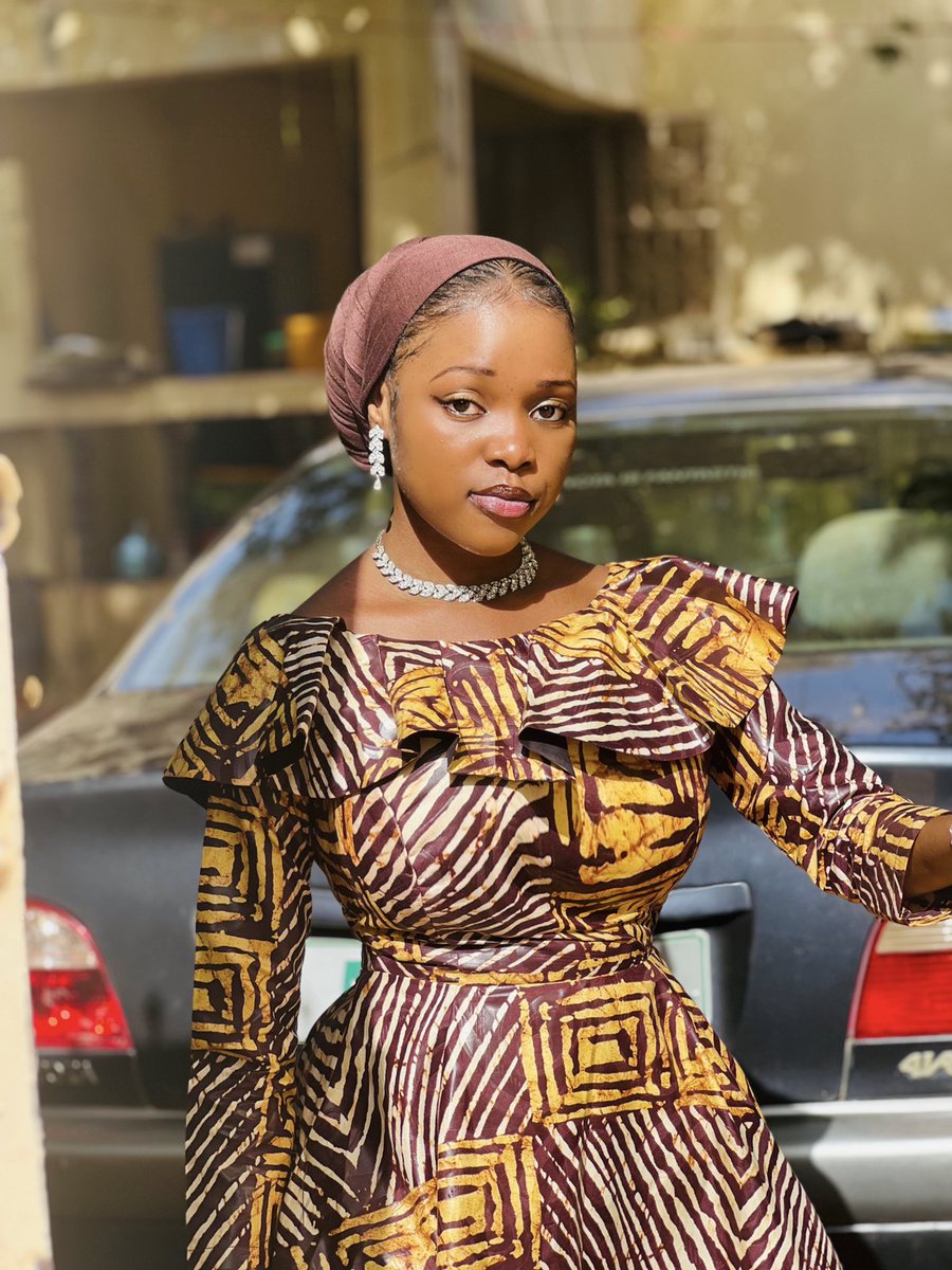 Paradise_🍯 tweet media