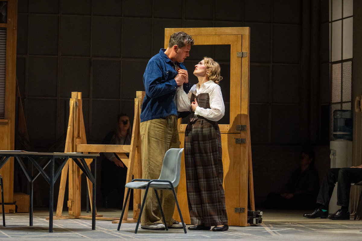 on_magazine's tweet photo. THEATRE: A contemporary, unsettling take on Pagliacci in #Sheffield, full of tension, jealousy and theatrical menace. @ClareJenkins13 reviews: https://t.co/arbFH9ow97 🎭 @SheffieldLyceum @etopera https://t.co/rLwUGU9WSF