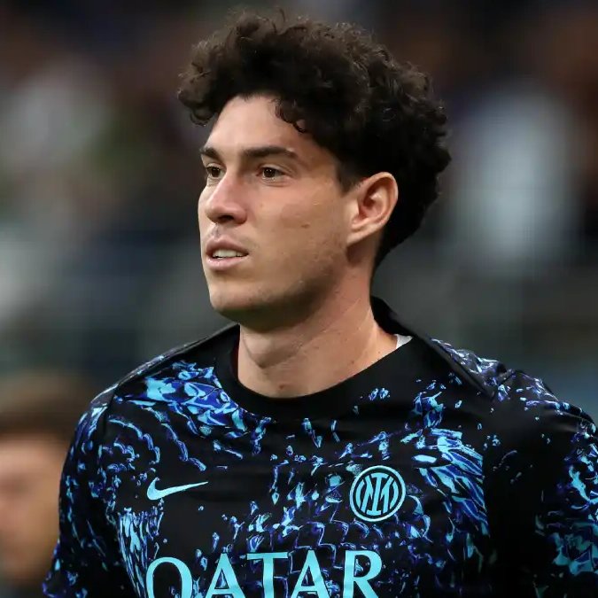 BarcaUniversal's tweet photo. ‼️CONFIRMED: Barcelona's main transfer targets for next season are Alessandro Bastoni and Julian Alvarez!

— @sport https://t.co/2cPtJfGmGP