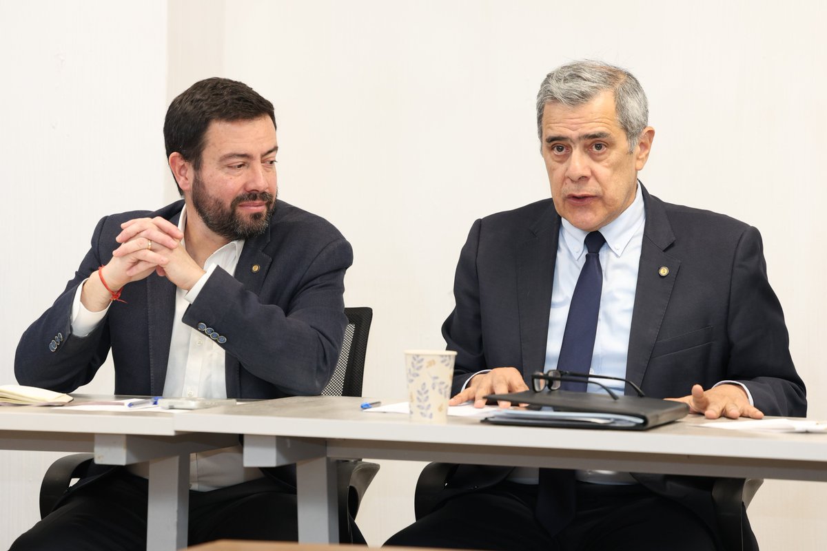 OPSOMSMexico's tweet image. La @SSalud_mx, #DGRI, recibió la visita de Sebastián García @sebgasa, director del Departamento de Evidencia e Inteligencia para la Acción en Salud de la @opsoms,🤝para fortalecer la cooperación técnica en digitalización, interoperabilidad y educación digital. 🌎