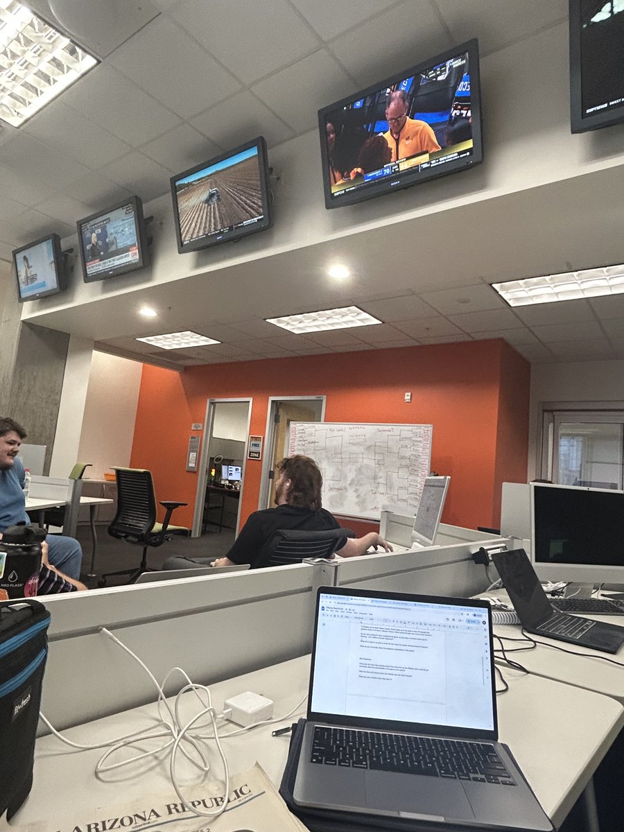 RyanPasie11's tweet image. Getting some work done today, but also paying attention to what’s going on in March Madness. #multitasking