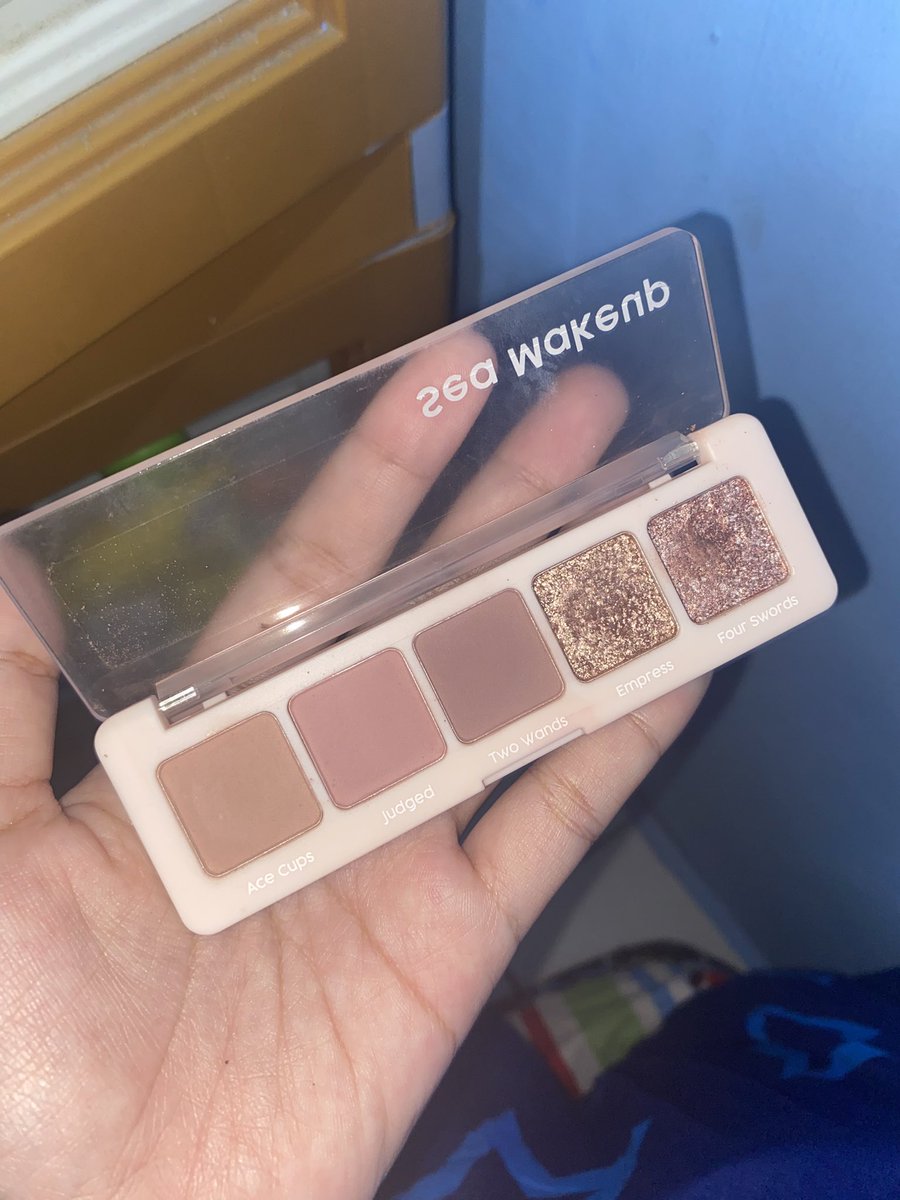 khoerunnissaaa tweet media