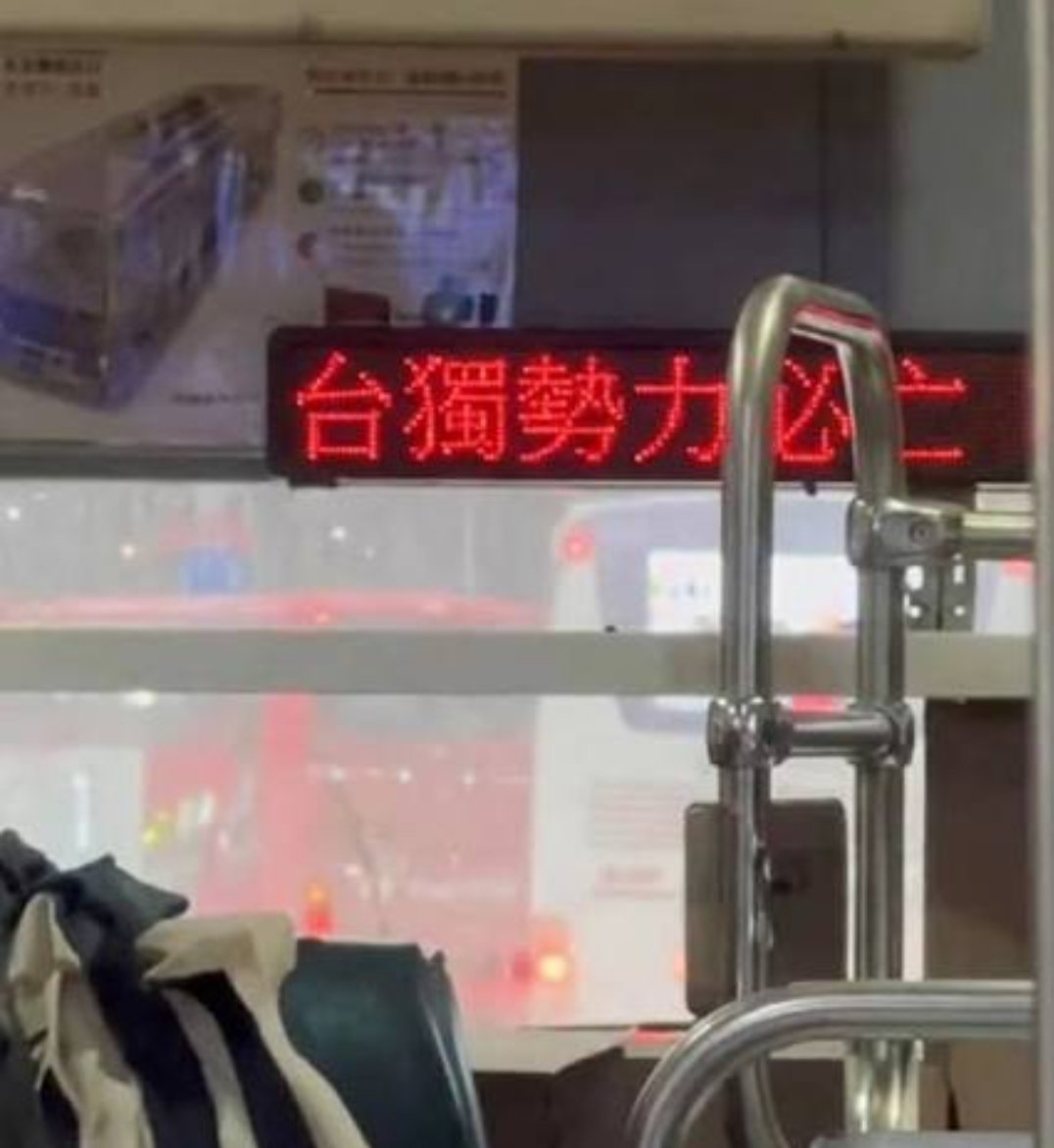 三流デザイナー tweet media