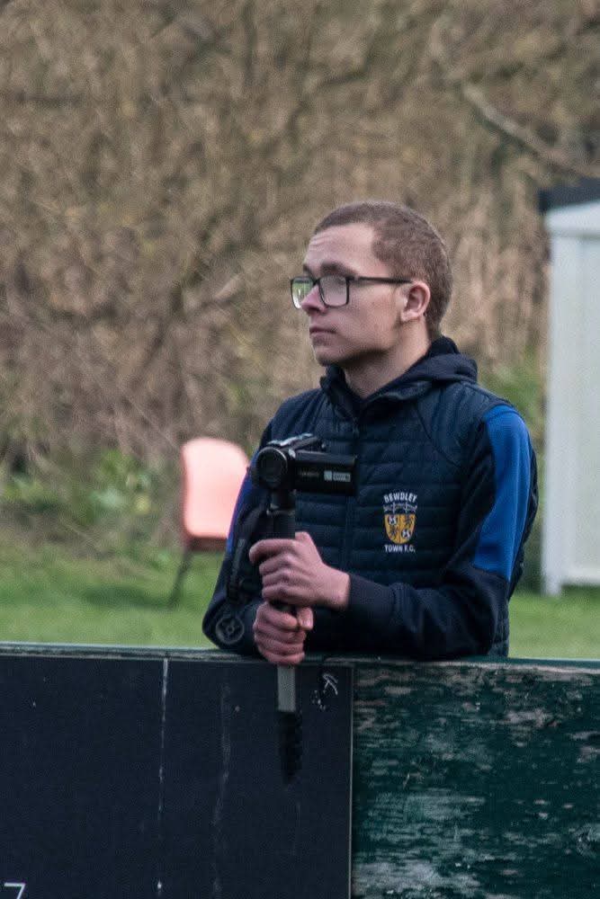 Paul55774084's tweet photo. Great 4-1  win on Saturday for the lads Back to Winning ways Up The Bewdley 💙💛 @BewdleyTownFC @mbizz09 @GamingBlomp @Topliss94 @HellenicLeague #nonleague https://t.co/1n9bB7AjFT