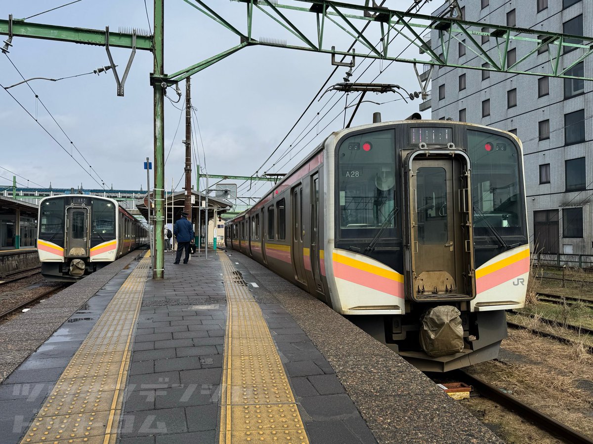 通勤電車ドットコム tweet media