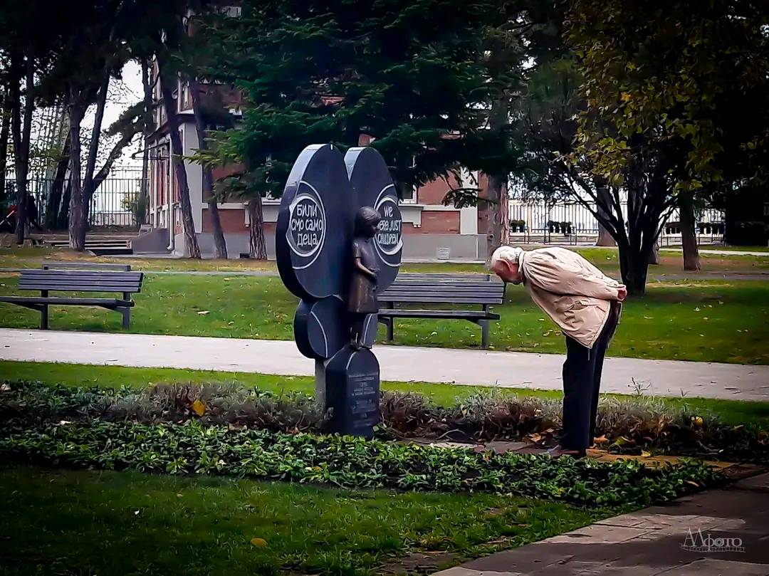 И гробови наши бориће се с вама