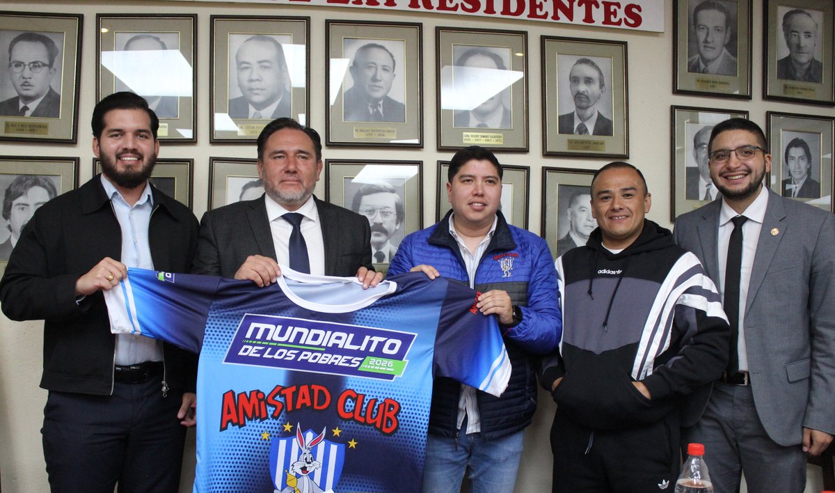 FEDEAZUAY's tweet photo. 📌 @FEDEAZUAY y @AmistadClub firmaron el convenio para que la quincuagésima primera edición del Mundialito de Los Pobres de Indoor se dispute en el icónico Coliseo Mayor.

📍Más información:
▶️https://t.co/YcY644tO0S

🚨RECUERDA🚨
👉@FEDEAZUAY CREE EN TI..! https://t.co/HOZ9IHi5Yk