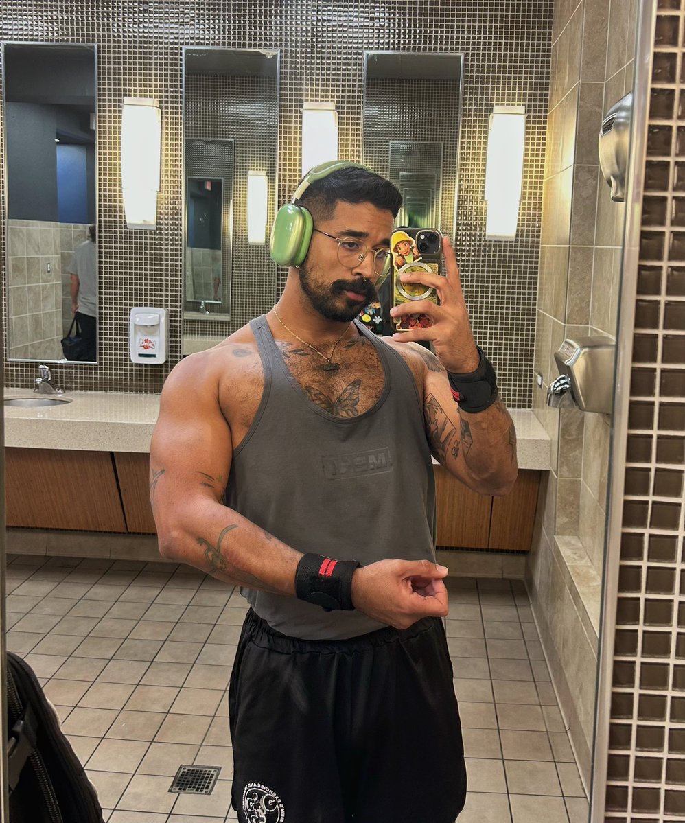 𝔭𝔞𝔭𝔦 𝔍𝔲𝔭𝔦𝔱𝔢𝔯 tweet media