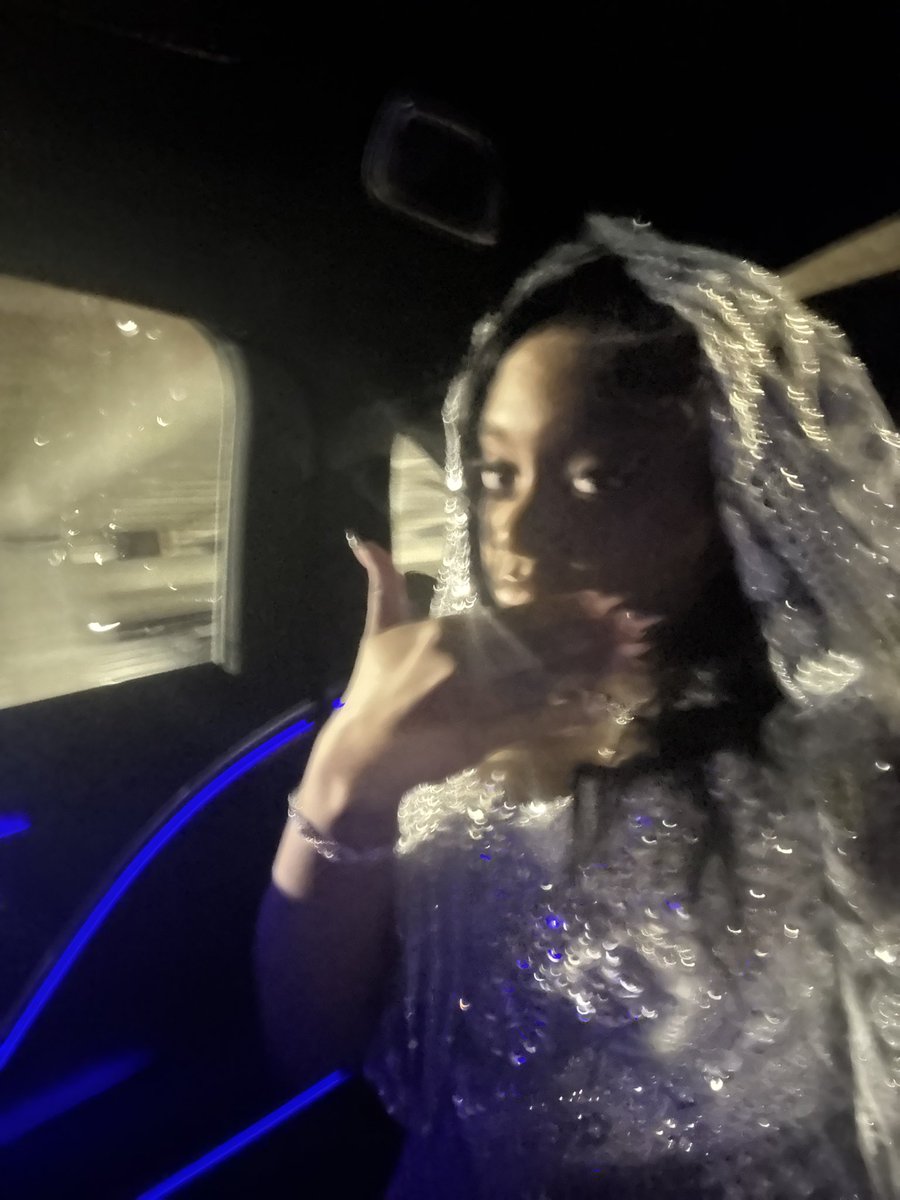 messy boots tweet media