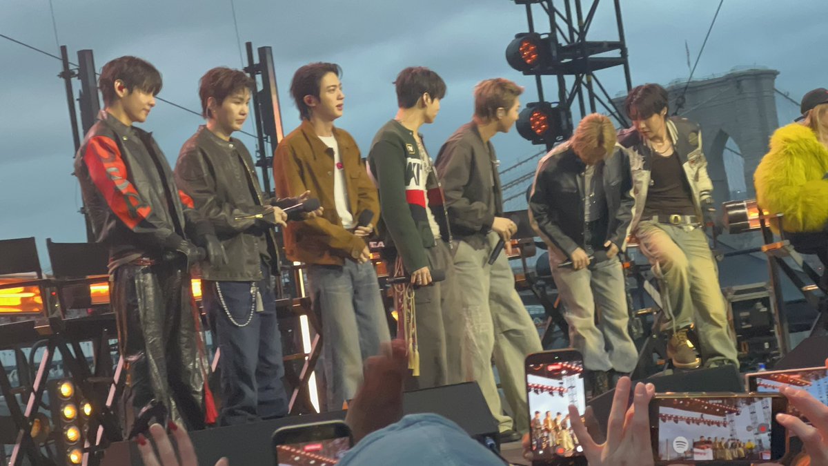 BTS Charts News tweet media