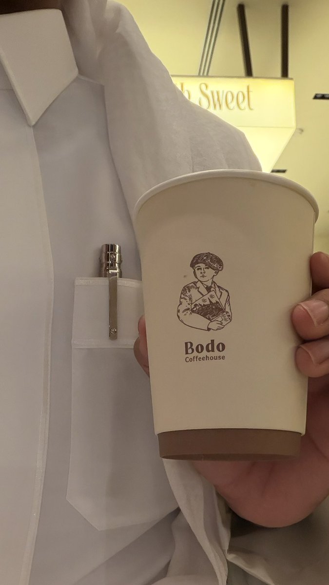 صقُر tweet media