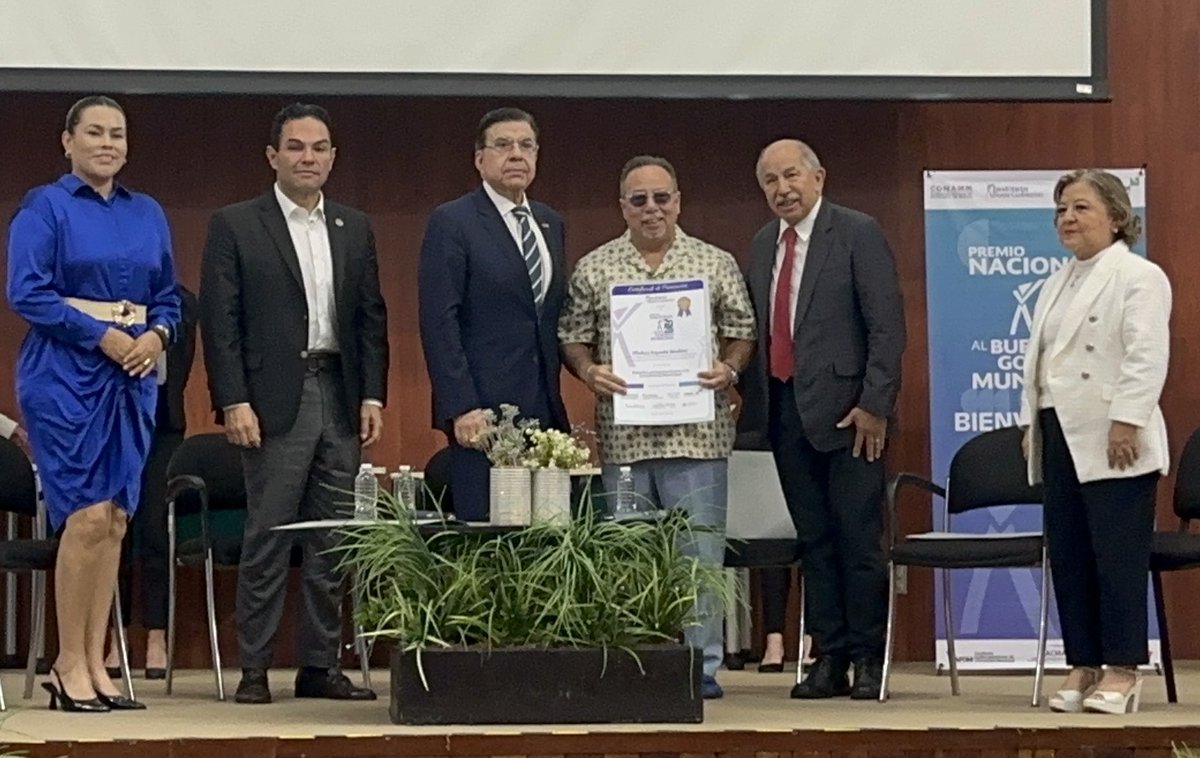 PremioBGM's tweet photo. #FLACMA y @FENAMM otorgan el Galardón <Premio Latinoamericano a la Excelencia Municipal> a nuestro Comisionado para Norteamérica, @EspadaMickey🇵🇷

@PremioBGM de 🇲🇽 reconoce su sobresaliente trayectoria y liderazgo municipalista en su país y en Norteamérica

¡ Muchas Felicidades ! https://t.co/m2AcyecGCA