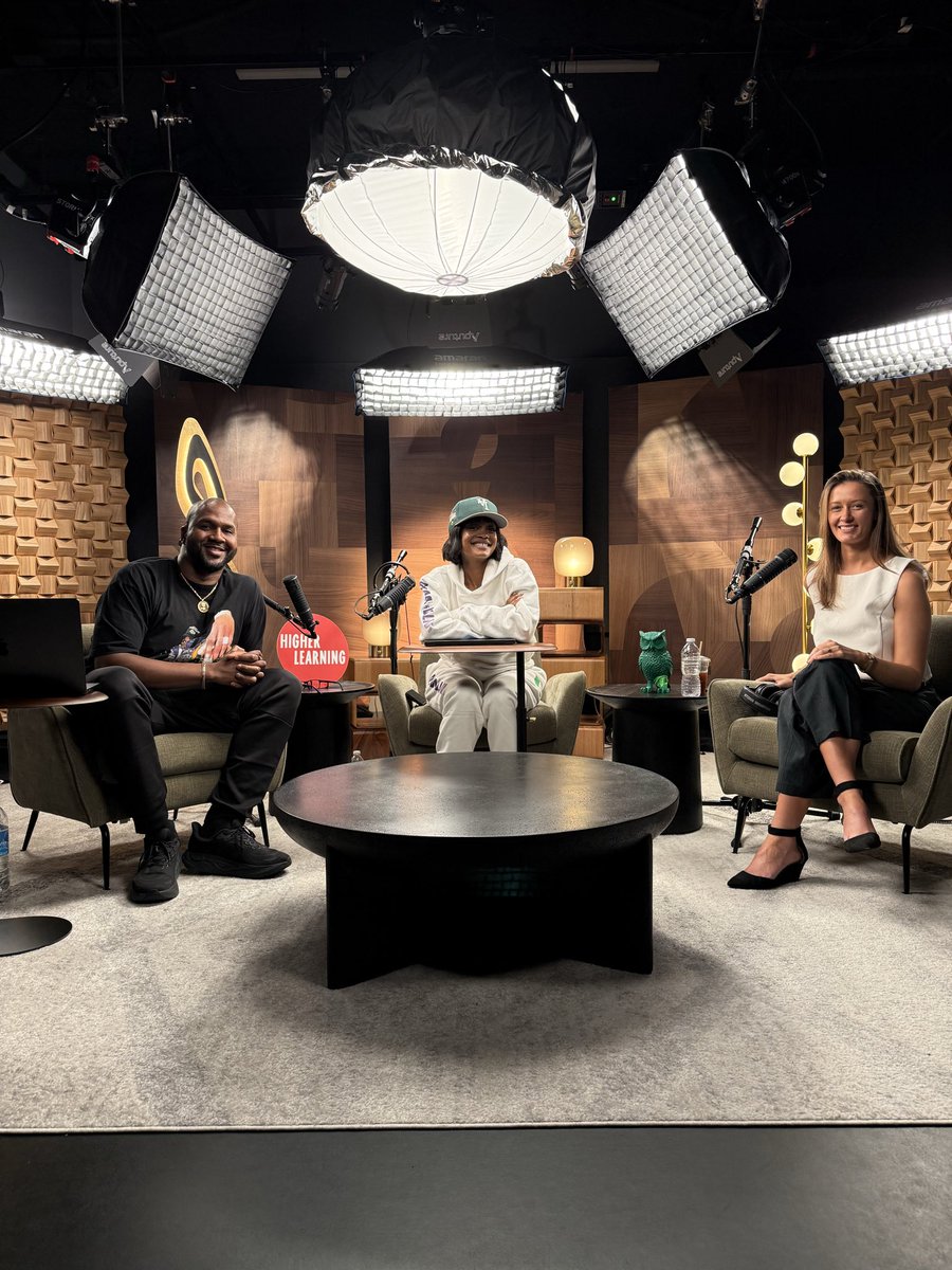 Emma Vigeland tweet media